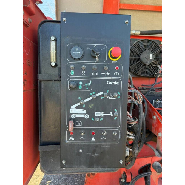 2015 Genie S-65 TRAX-47875461