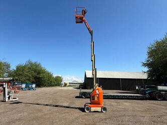 2013-jlg-t10e-1463412-47875604