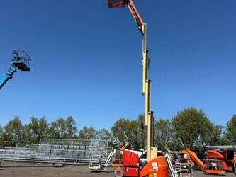 2013-jlg-t10e-1463412-47875605