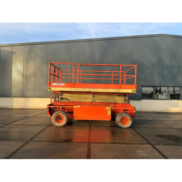 2010 هولاند ليفت Monostar Q135EL24-47875701