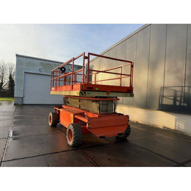 2010 هولاند ليفت Monostar Q135EL24-47875703