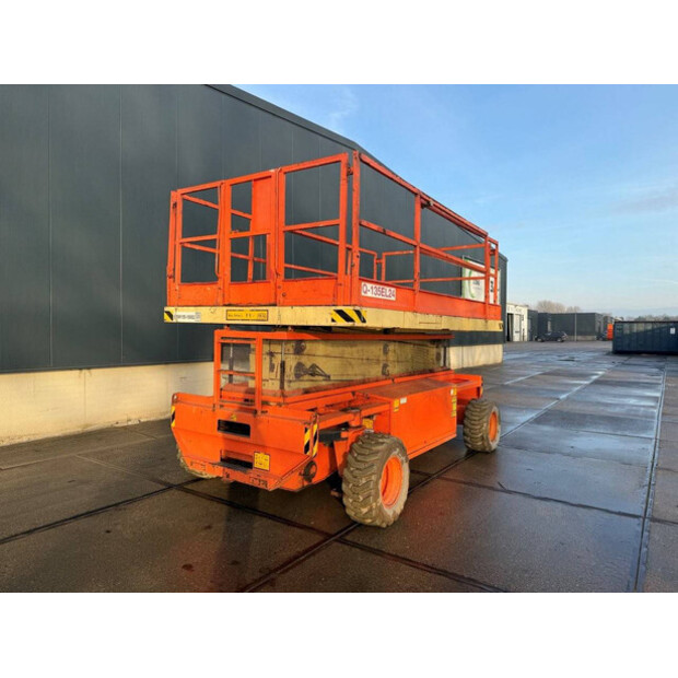 2010 هولاند ليفت Monostar Q135EL24-47875707
