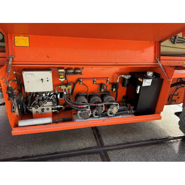 2010 هولاند ليفت Monostar Q135EL24-47875721