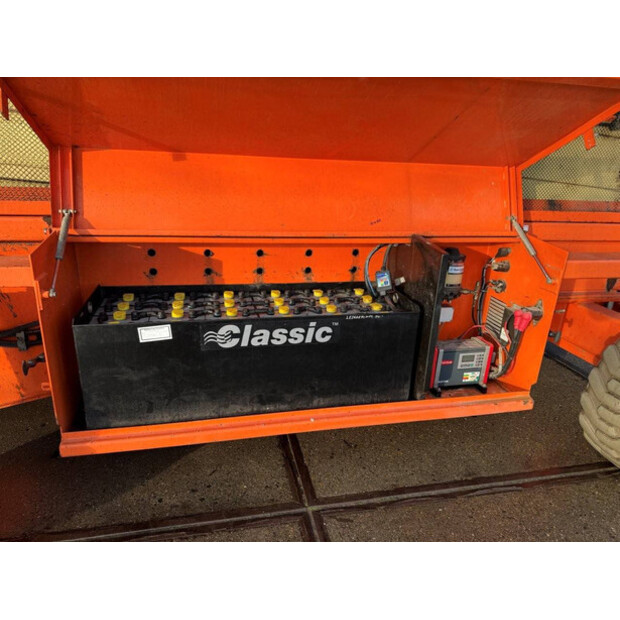 2010 هولاند ليفت Monostar Q135EL24-47875726