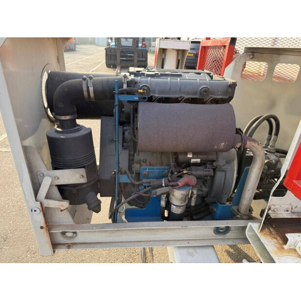 2010 جيني GS-3390-47875784