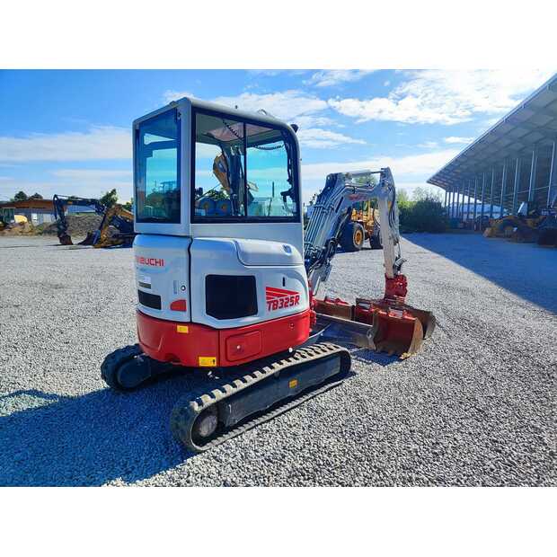 2023 TAKEUCHI TB325R-47884428