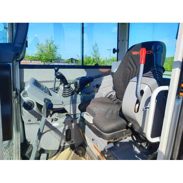 2023 TAKEUCHI TB325R-47884429