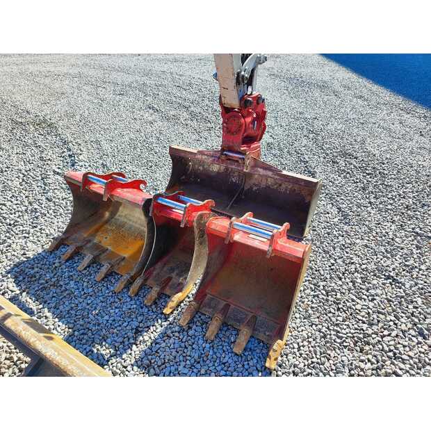 2023 TAKEUCHI TB325R-47884432
