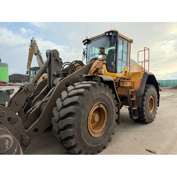 2021 فولفو L150H-47884710