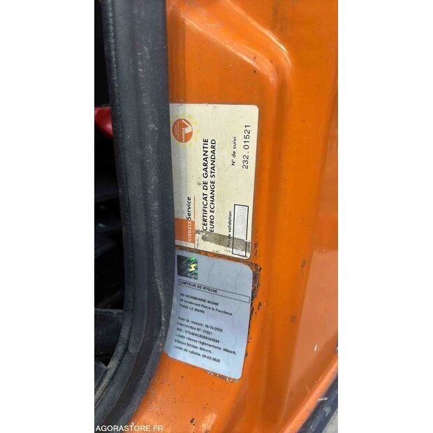 1996 رينو M180-47887392