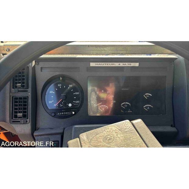 1996 رينو M180-47887404