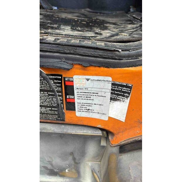 1996 رينو M180-47887410