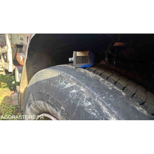 1996 رينو M180-47887419