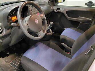 2012-fiat-panda-1463534-47887562