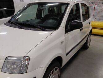 2012-fiat-panda-1463534-47887573