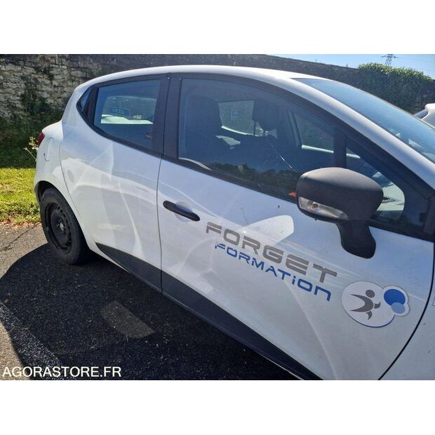 2016 Renault Clio-47887618