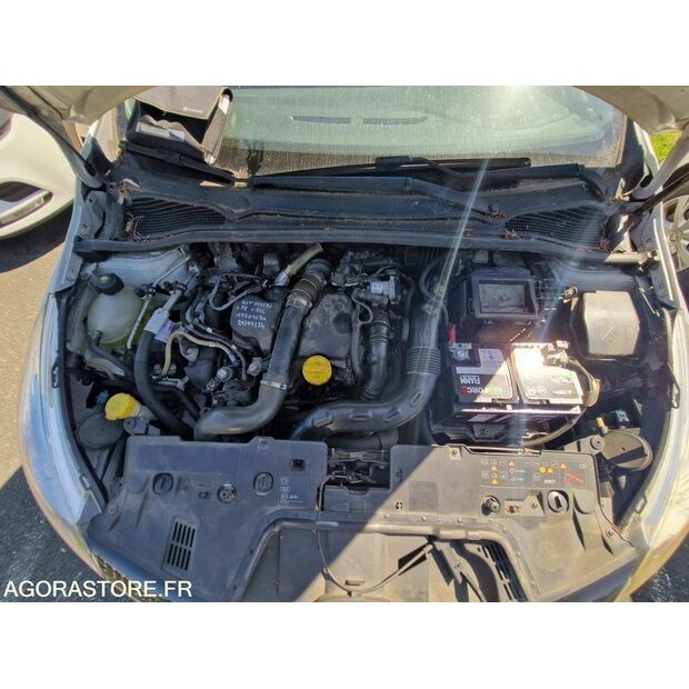 2016 Renault Clio-47887633