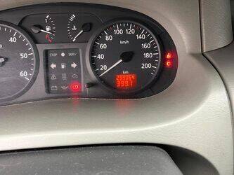 2003-renault-trafic-1463555-47888267