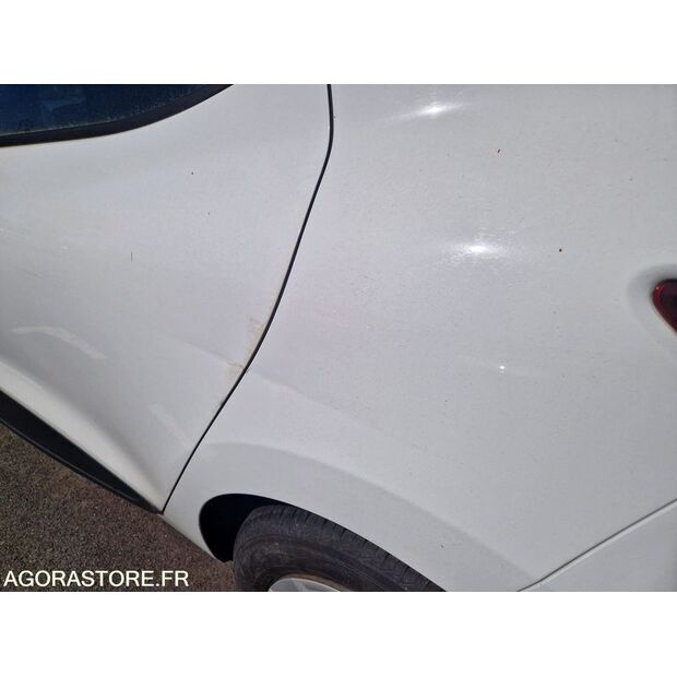 2017 رينو Clio-47888309
