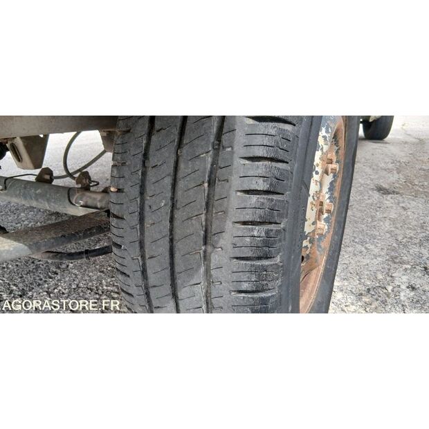 2005 Renault Master-47888538