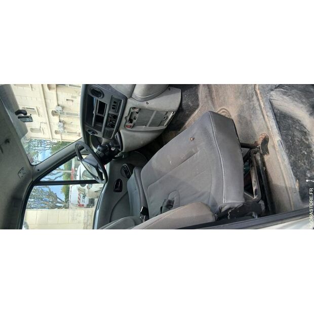 2005 Renault Master-47888541
