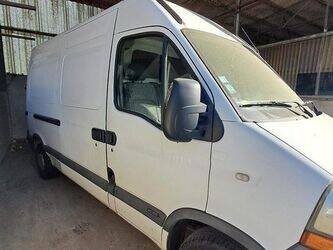 2010-renault-master-1463566-47888594