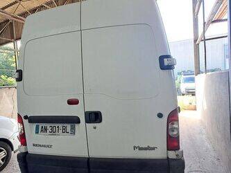 2010-renault-master-1463566-47888618
