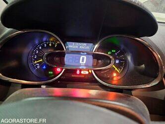 2014-renault-clio-1463570-47888778