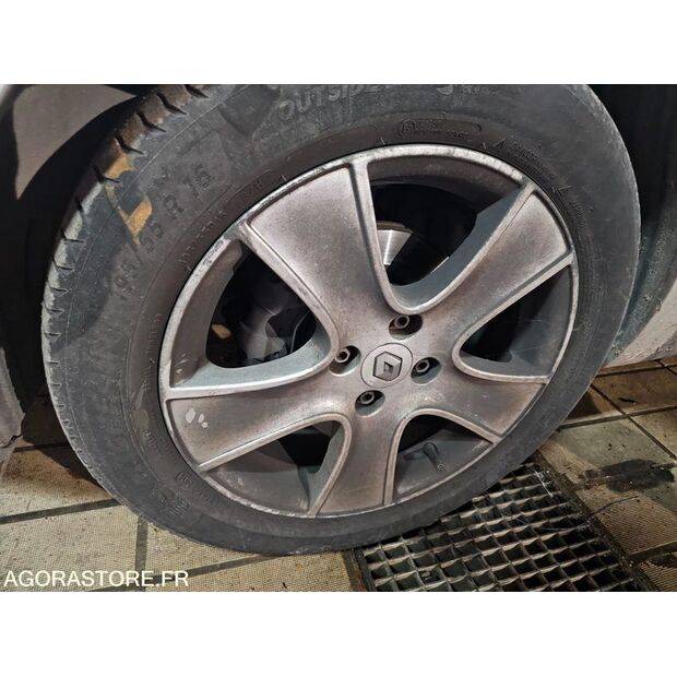 2014 رينو Clio-47888786