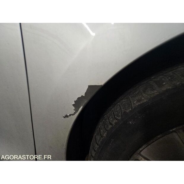 2014 رينو Clio-47888792