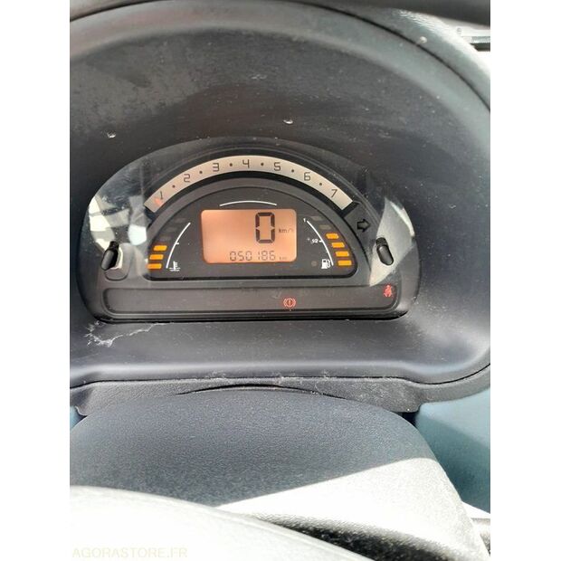 2003 Citroen C3-47888813