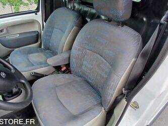 2008-renault-kangoo-1463581-47889057