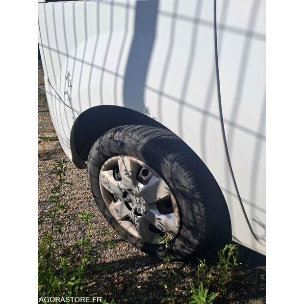 2011 Renault Kangoo-47889094