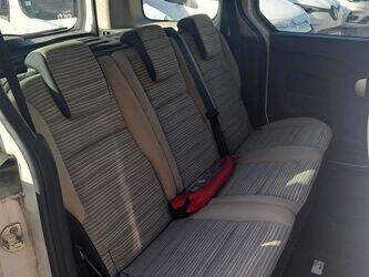 2011-renault-kangoo-1463583-47889098