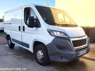 2014-peugeot-boxer-1463590-47889375