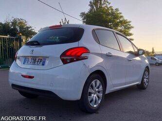 2018-peugeot-208-1463591-47889419