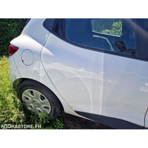 2017 Renault Clio-47889506