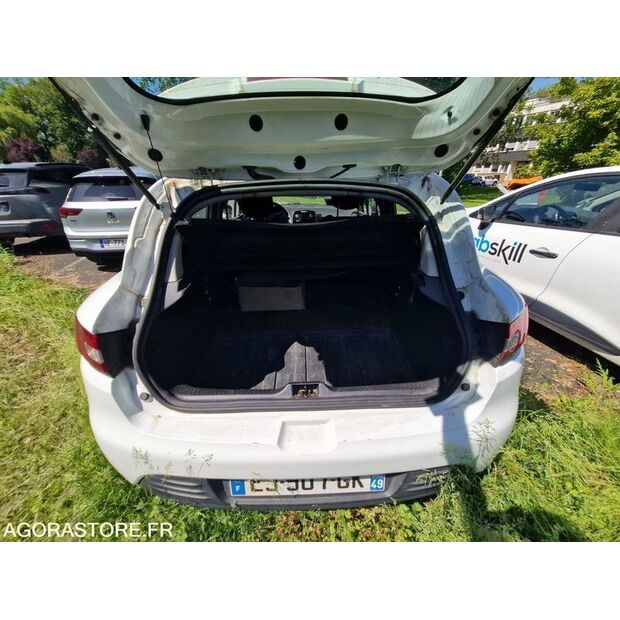 2017 Renault Clio-47889508