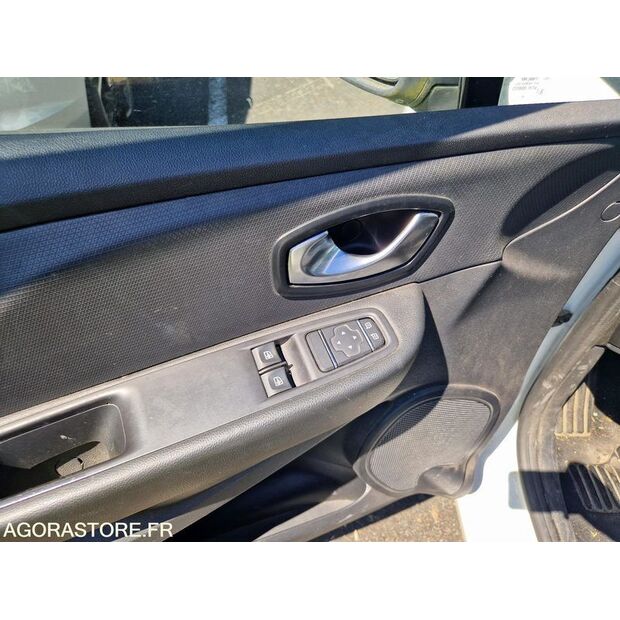 2017 Renault Clio-47889516