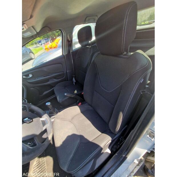 2017 Renault Clio-47889617
