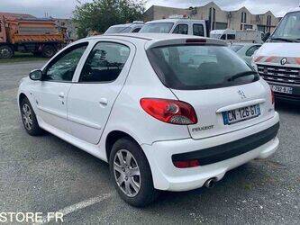 2012-peugeot-206-1463599-47889672