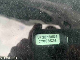 2012-peugeot-206-1463599-47889689