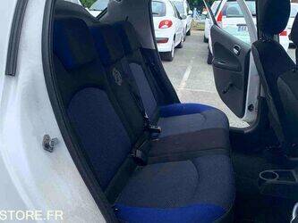 2012-peugeot-206-1463599-47889693
