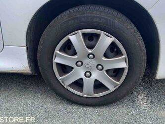2012-peugeot-206-1463599-47889703