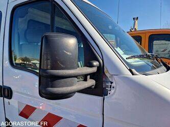 2009-renault-master-1463604-47889857