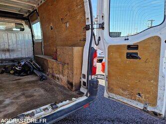 2009-renault-master-1463604-47889885