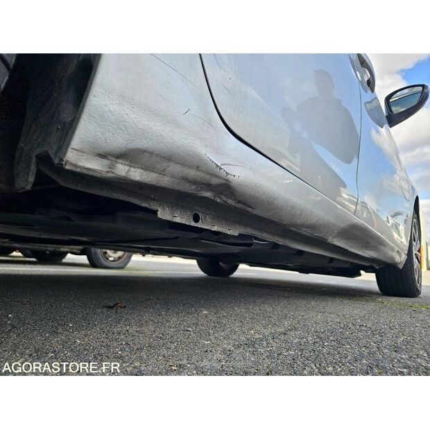 2015 Peugeot 308-47889966