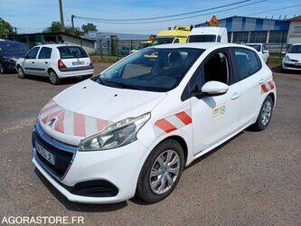Image de VOITURES 2015 Peugeot 208
