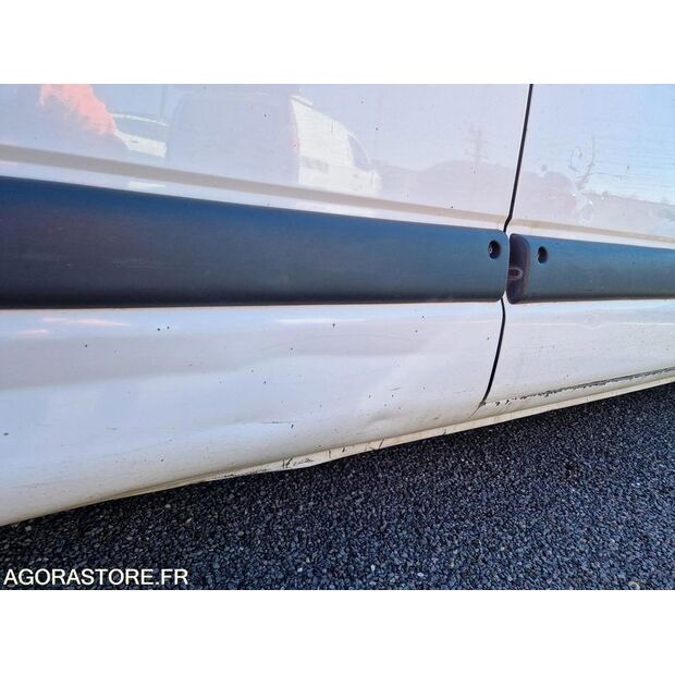 2009 Renault Master-47890153
