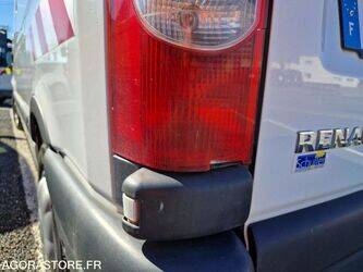 2009-renault-master-1463610-47890171